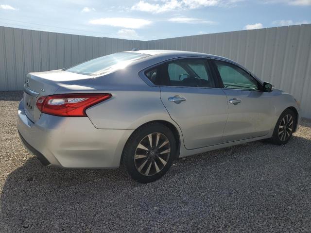 Photo 3 from auction – 2017 NISSAN ALTIMA 2.5 with VIN 1N4AL3AP3HC122117