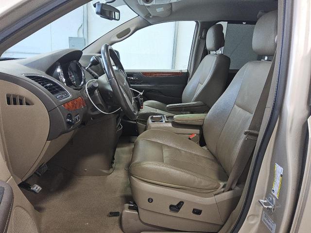 Photo 7 from auction – 2015 CHRYSLER TOWN & COU with VIN 2C4RC1BG6FR520202