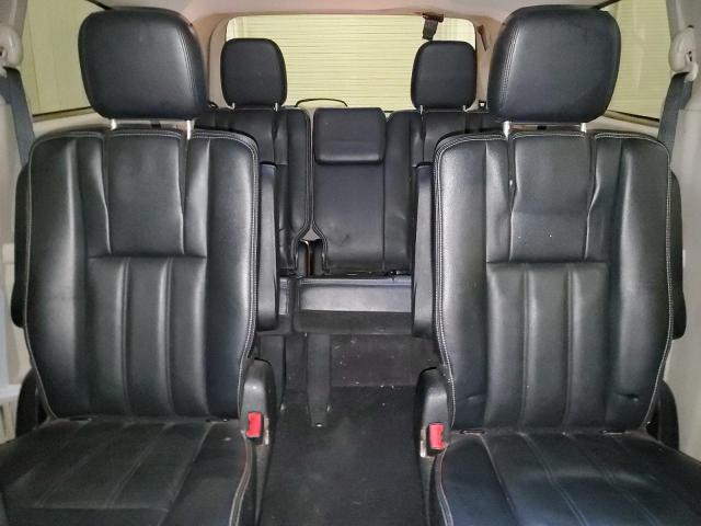 Photo 10 from auction – 2013 CHRYSLER TOWN & COU with VIN 2C4RC1BG4DR656535