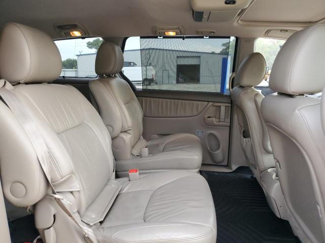 Photo 11 from auction – 2010 TOYOTA SIENNA XLE with VIN 5TDYK4CC2AS289648