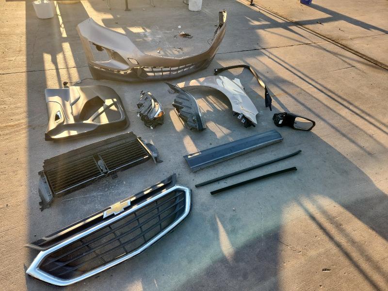 Photo 13 from auction – 2018 CHEVROLET EQUINOX with VIN 2GNAXHEV6J6160578