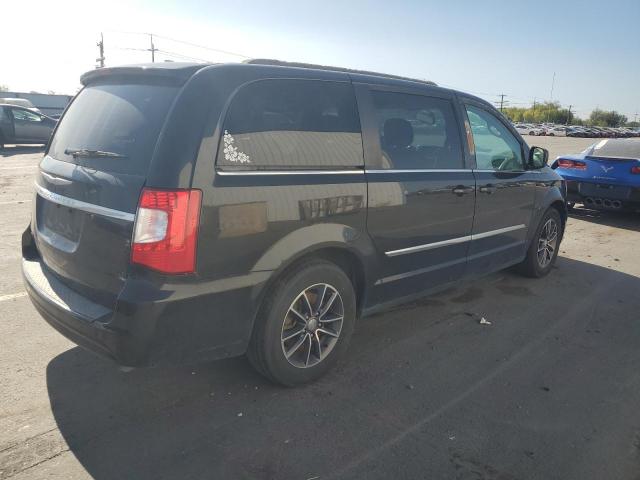 Photo 3 from auction – 2016 CHRYSLER TOWN & COU with VIN 2C4RC1BG9GR301235