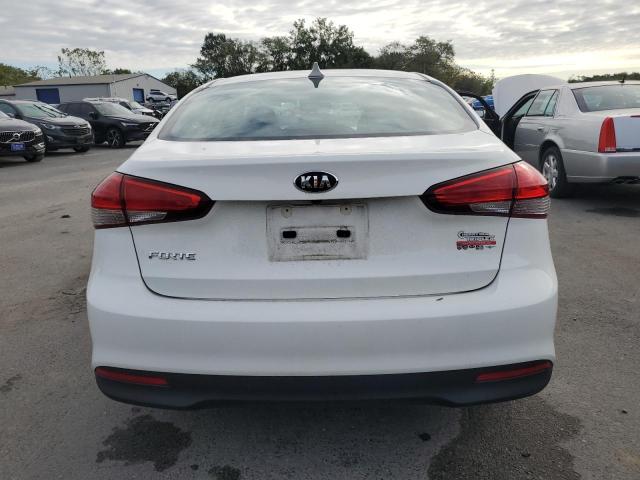 Photo 6 from auction – 2018 KIA FORTE LX with VIN 3KPFK4A77JE273372