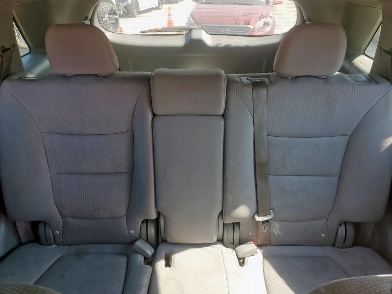 Photo 10 from auction – 2011 KIA SORENTO LX with VIN 5XYKT4A10BG026285