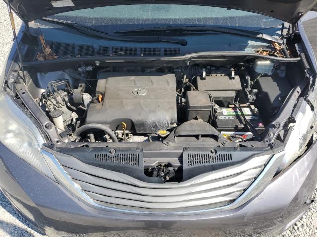 Photo 12 from auction – 2012 TOYOTA SIENNA XLE with VIN 5TDYK3DC0CS212661