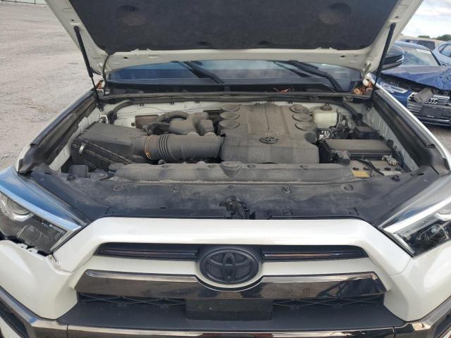 Photo 12 from auction – 2020 TOYOTA 4RUNNER SR with VIN JTEBU5JRXL5806244