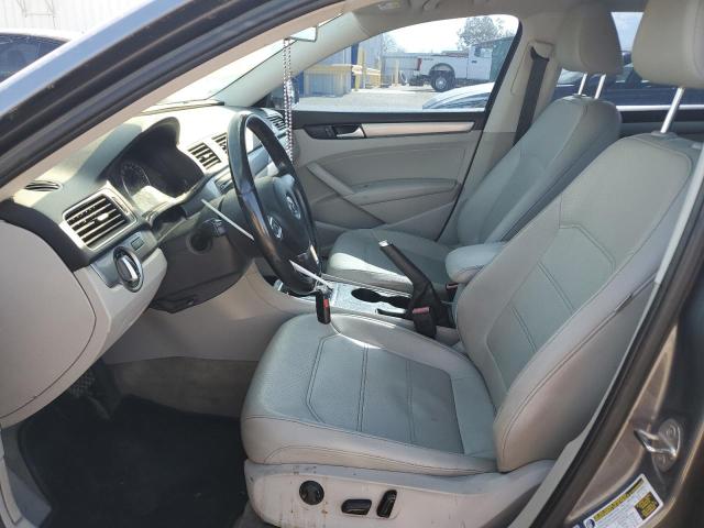 Photo 7 from auction – 2015 VOLKSWAGEN PASSAT S with VIN 1VWAT7A36FC121102