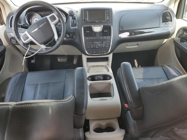 Photo 8 from auction – 2016 CHRYSLER TOWN & COU with VIN 2C4RC1CG5GR149503