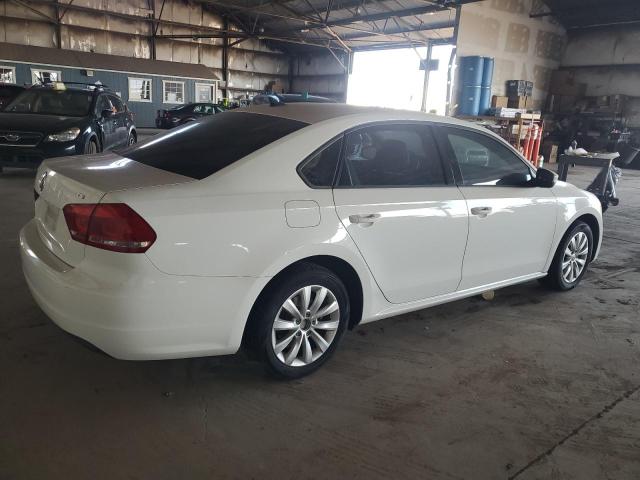 Photo 3 from auction – 2015 VOLKSWAGEN PASSAT S with VIN 1VWAT7A32FC043658