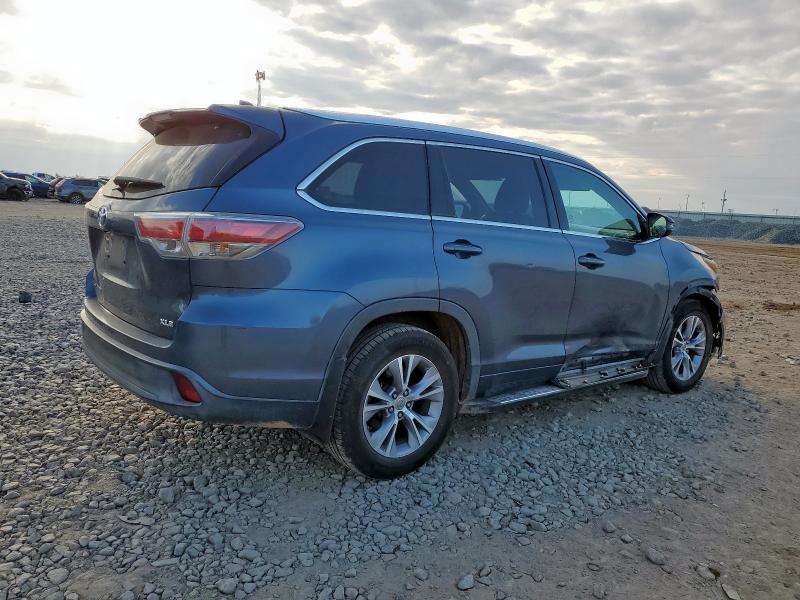 Photo 3 from auction – 2015 TOYOTA HIGHLANDER with VIN 5TDKKRFH5FS096721