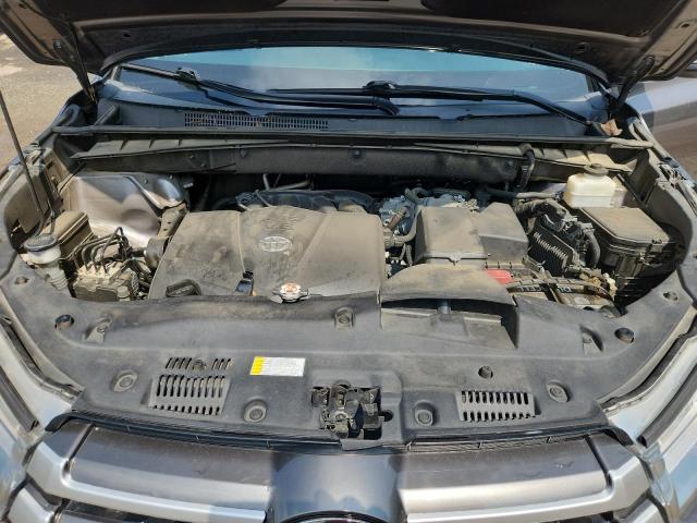 Photo 12 from auction – 2019 TOYOTA HIGHLANDER with VIN 5TDZZRFH9KS360317