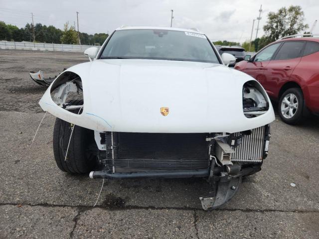 Photo 5 from auction – 2019 PORSCHE MACAN S with VIN WP1AB2A59KLB33456