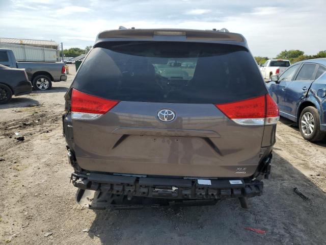 Photo 6 from auction – 2014 TOYOTA SIENNA XLE with VIN 5TDDK3DC0ES088229