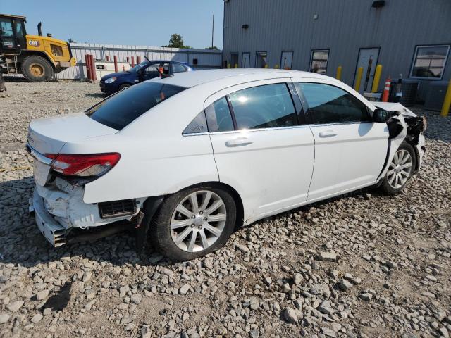Photo 3 from auction – 2013 CHRYSLER 200 TOURIN with VIN 1C3CCBBBXDN601640