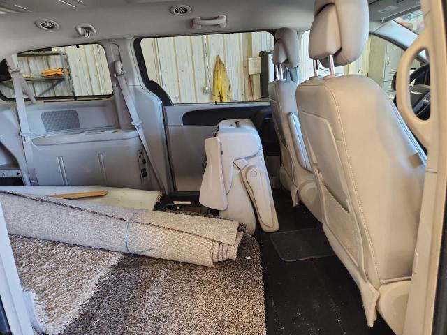 Photo 11 from auction – 2013 CHRYSLER TOWN & COU with VIN 2C4RC1CG5DR808238