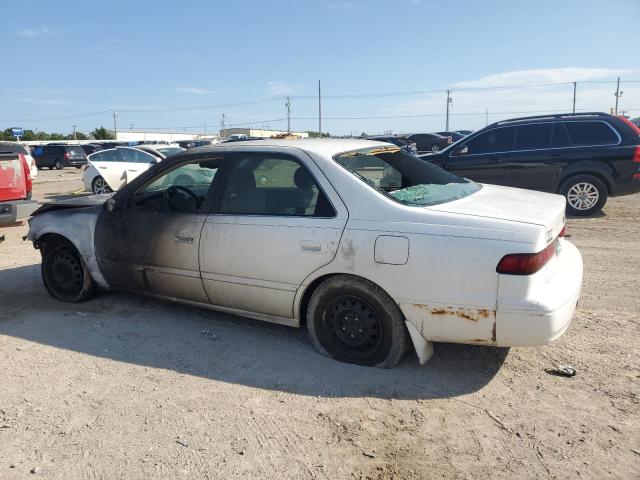 Photo 2 from auction – 1998 TOYOTA CAMRY CE with VIN JT2BG22K2W0228985