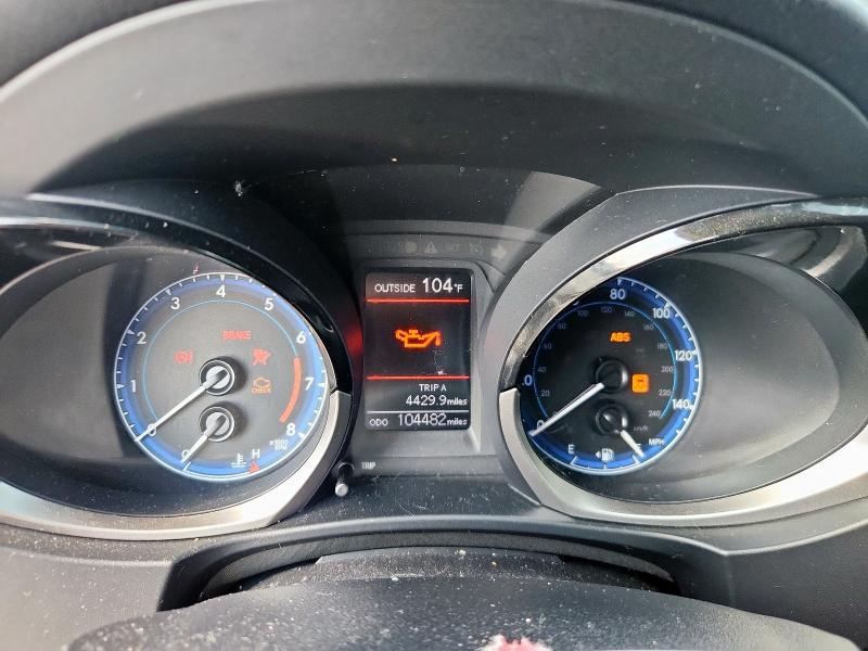 Photo 9 from auction – 2014 TOYOTA COROLLA S with VIN 2T1BURHE1EC032034