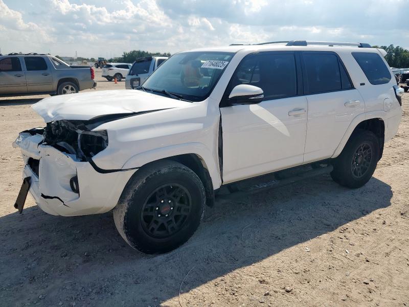 TOYOTA 4RUNNER SR 2020 with VIN JTEZU5JRXL5217273 - Photo from auction