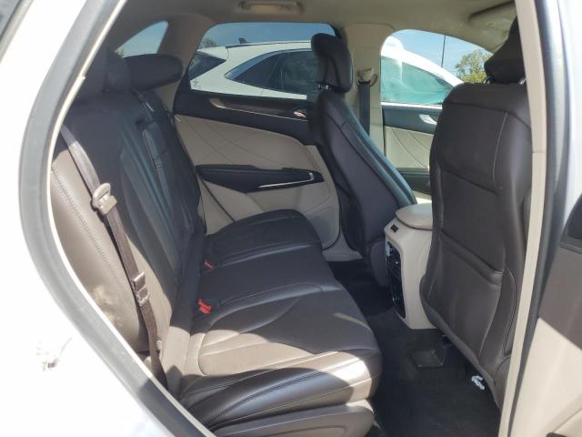 Photo 11 from auction – 2019 LINCOLN MKC RESERV with VIN 5LMCJ3D91KUL52335