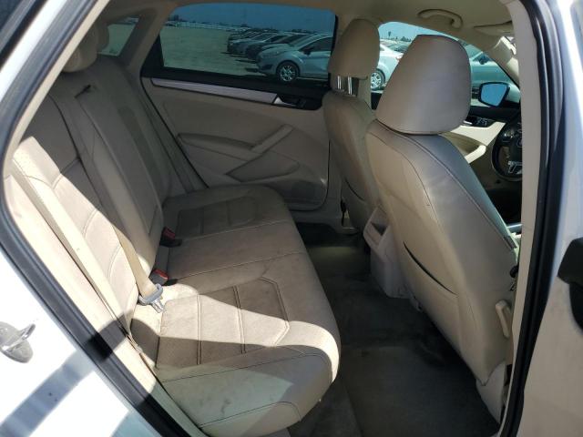 Photo 10 from auction – 2015 VOLKSWAGEN PASSAT S with VIN 1VWAT7A30FC068266