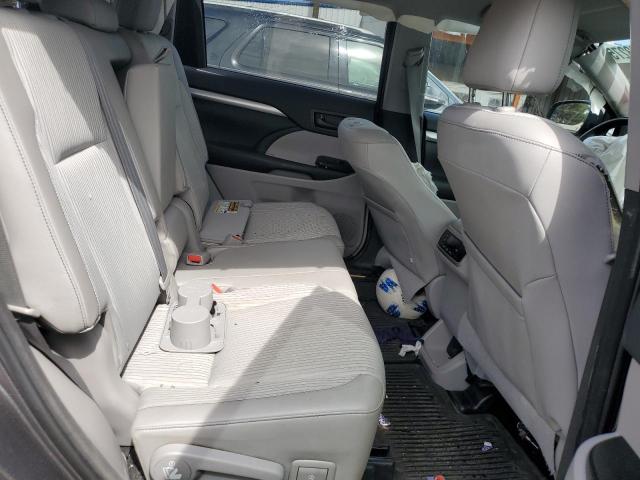 Photo 11 from auction – 2014 TOYOTA HIGHLANDER with VIN 5TDBKRFH1ES027636