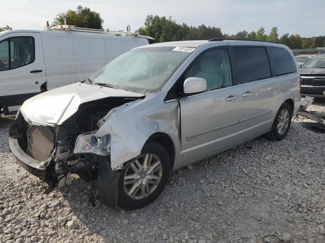 Photo 1 from auction – 2010 CHRYSLER TOWN & COU with VIN 2A4RR5D17AR298951