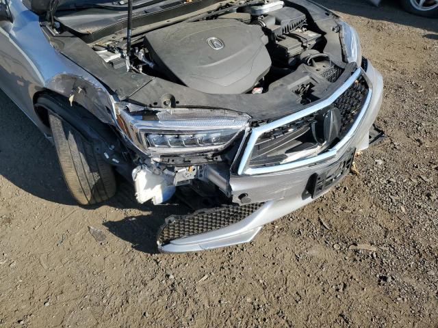 Photo 12 from auction – 2018 ACURA TLX with VIN 19UUB2F34JA004929
