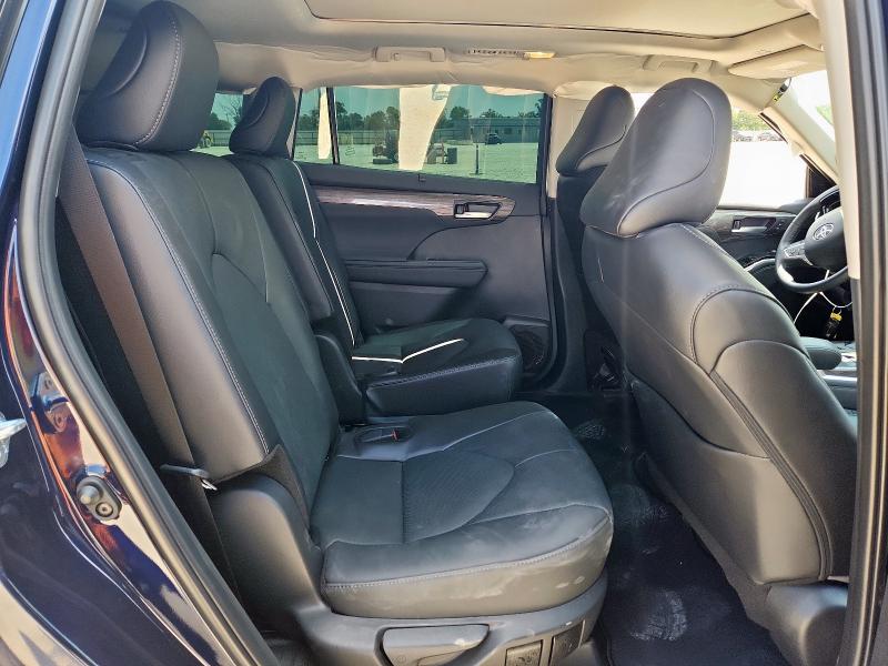 Photo 11 from auction – 2025 TOYOTA HIGHLANDER with VIN 5TDKDRBHXSS582855