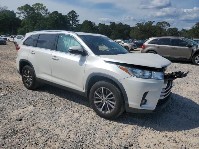 Photo 4 from auction – 2019 TOYOTA HIGHLANDER with VIN 5TDKZRFH2KS562031