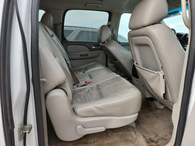 Photo 10 from auction – 2013 CHEVROLET SUBURBAN C with VIN 1GNSCJE07DR356534
