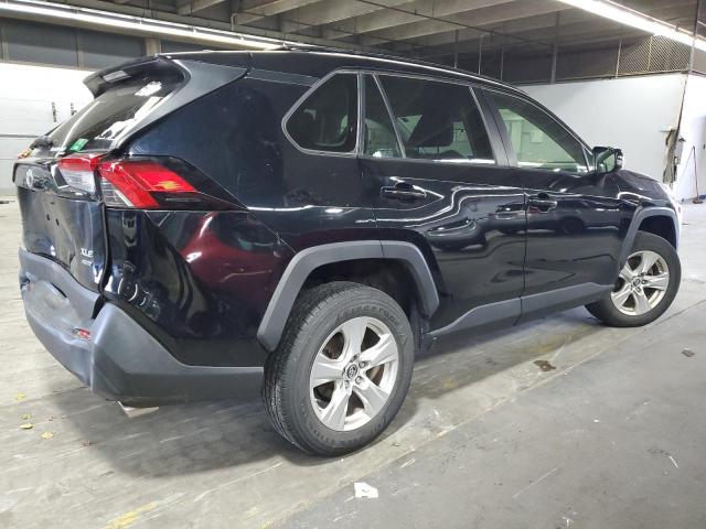 Photo 3 from auction – 2019 TOYOTA RAV4 XLE with VIN JTMP1RFV4KD013879