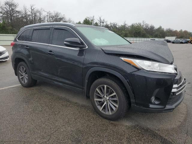Photo 4 from auction – 2019 TOYOTA HIGHLANDER with VIN 5TDJZRFH8KS596695