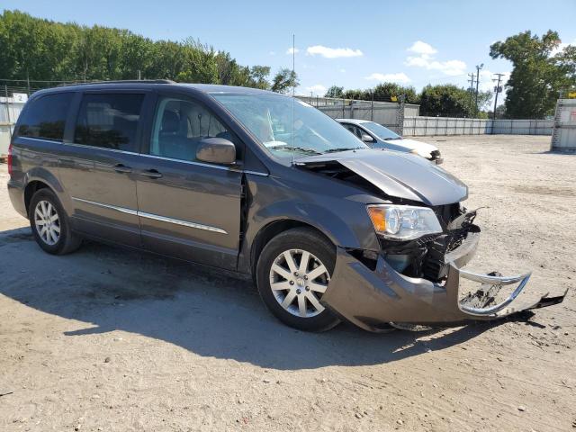 Photo 4 from auction – 2015 CHRYSLER TOWN & COU with VIN 2C4RC1BGXFR697805