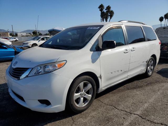 Photo 1 from auction – 2014 TOYOTA SIENNA LE with VIN 5TDKK3DC7ES482933