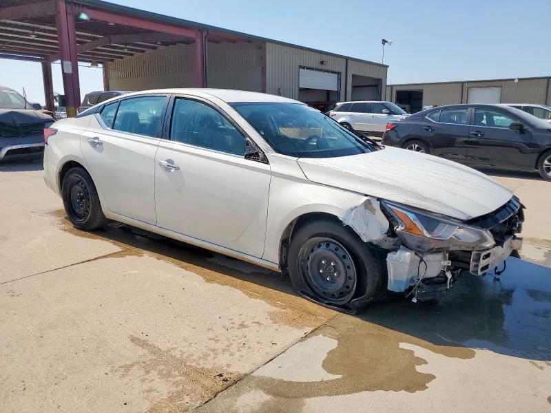 Photo 4 from auction – 2020 NISSAN ALTIMA S with VIN 1N4BL4BV3LC170247