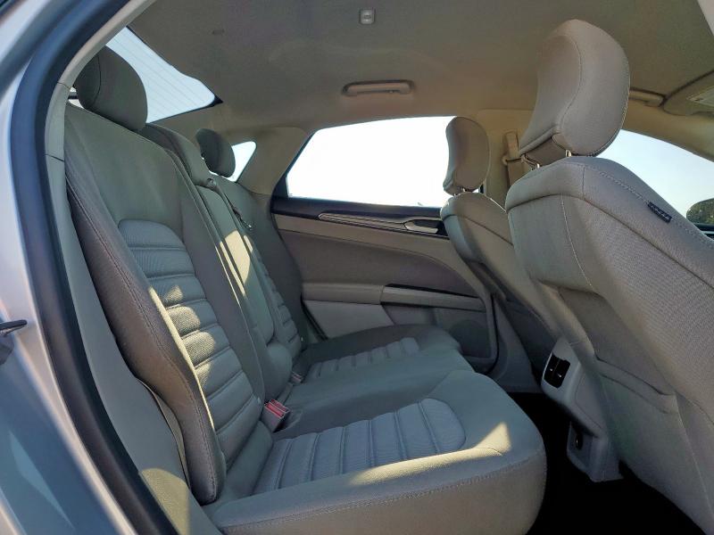 Photo 10 from auction – 2019 FORD FUSION SE with VIN 3FA6P0LU9KR158527