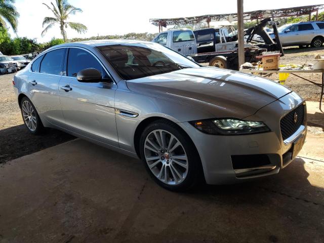 Фото 4 с аукциона – 2019 JAGUAR XF с VIN SAJBE4FXXKCY81203