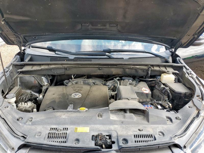 Photo 12 from auction – 2017 TOYOTA HIGHLANDER with VIN 5TDYZRFH6HS200772