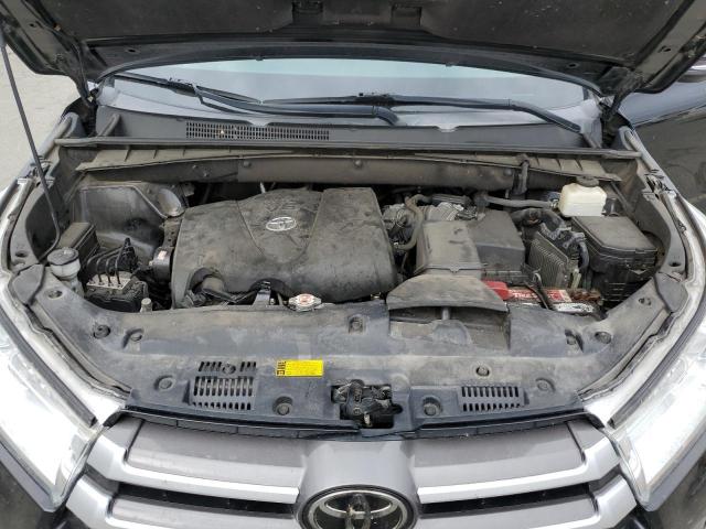Foto 11 de la subasta – 2018 TOYOTA HIGHLANDER con VIN 5TDBZRFHXJS877061