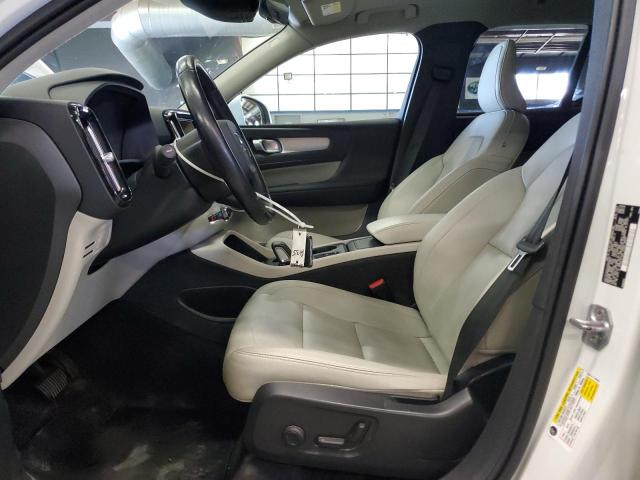 Photo 7 from auction – 2021 VOLVO XC40 T5 MO with VIN YV4162UK4M2570679