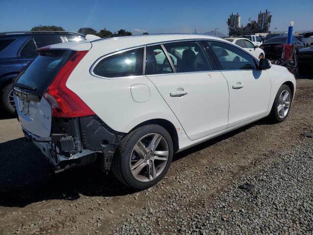 Photo 3 from auction – 2015 VOLVO V60 PREMIER with VIN YV140MEK3F1246850