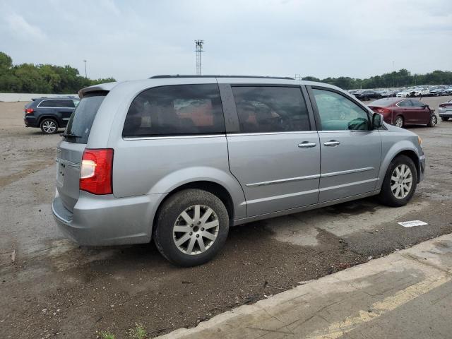 Photo 3 from auction – 2016 CHRYSLER TOWN & COU with VIN 2C4RC1BG1GR305215