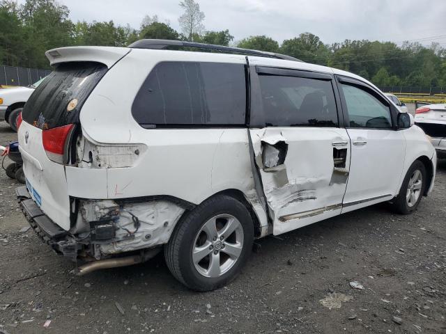 Photo 3 from auction – 2013 TOYOTA SIENNA XLE with VIN 5TDYK3DC5DS332425