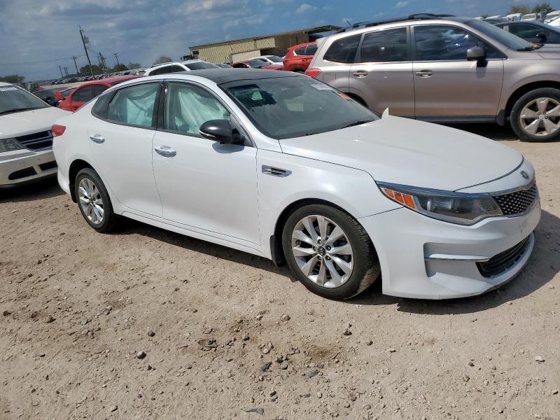 Photo 4 from auction – 2016 KIA OPTIMA EX with VIN 5XXGU4L33GG096909