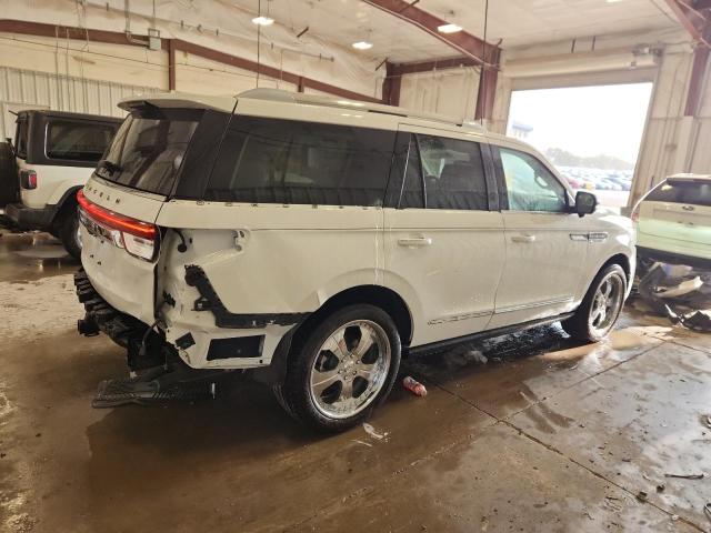 Photo 3 from auction – 2022 LINCOLN NAVIGATOR with VIN 5LMJJ2TT3NEL04218