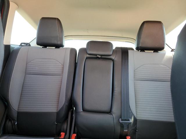 Photo 10 from auction – 2017 FORD ESCAPE SE with VIN 1FMCU9GD7HUF00428