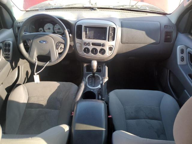 Photo 8 from auction – 2005 FORD ESCAPE with VIN 1FMYU93145KC70694