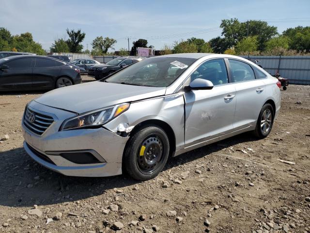 HYUNDAI SONATA SE 2016 with VIN 5NPE24AF6GH296777 - Photo from auction