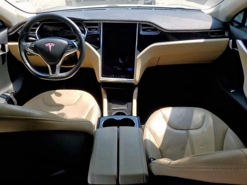 Photo 8 from auction – 2013 TESLA MODEL S with VIN 5YJSA1CN0DFP27682