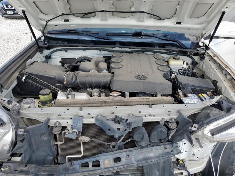 Photo 12 from auction – 2011 TOYOTA 4RUNNER SR5 with VIN JTEZU5JR9B5021808